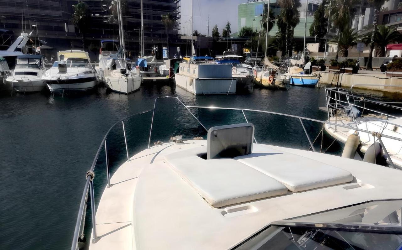 Cozy Private Two Rooms Yacht In Barcelona - Boat In Port Forum Sant Adria de Besos Bagian luar foto